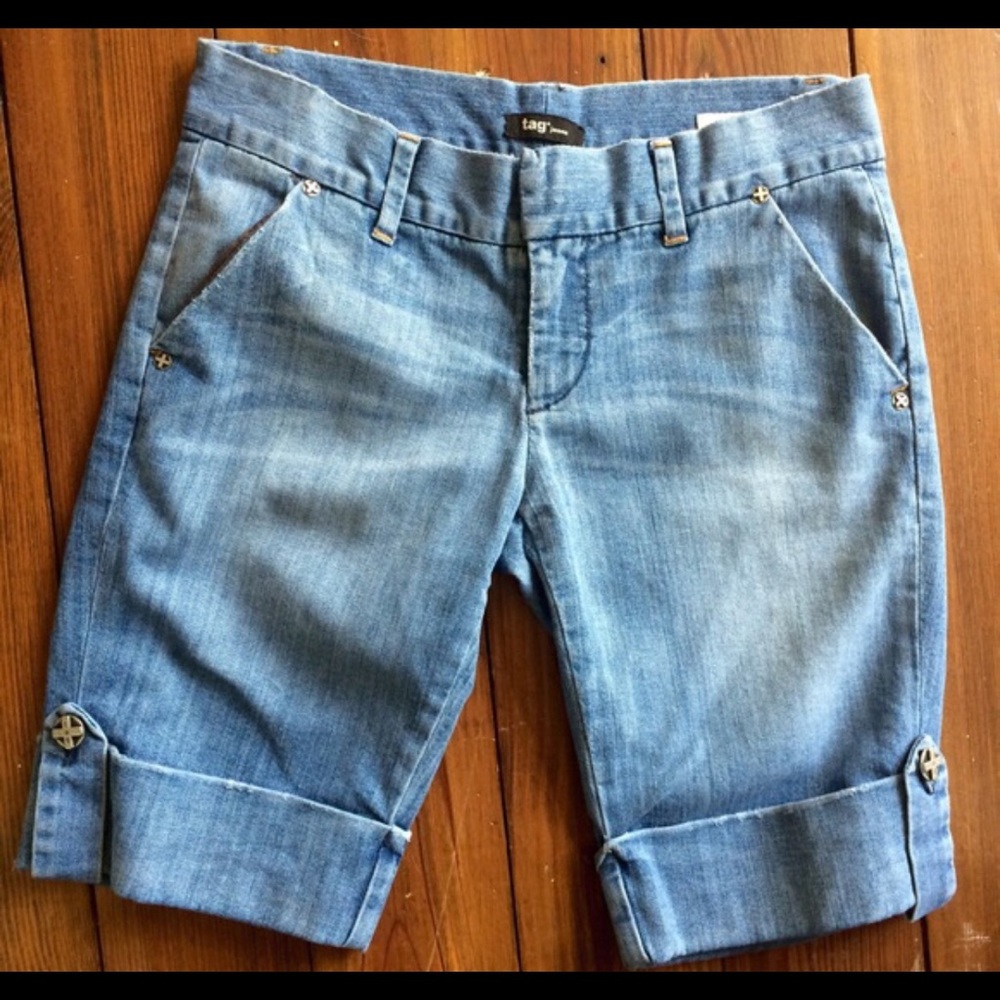 Tag light blue denim Bermuda shorts
